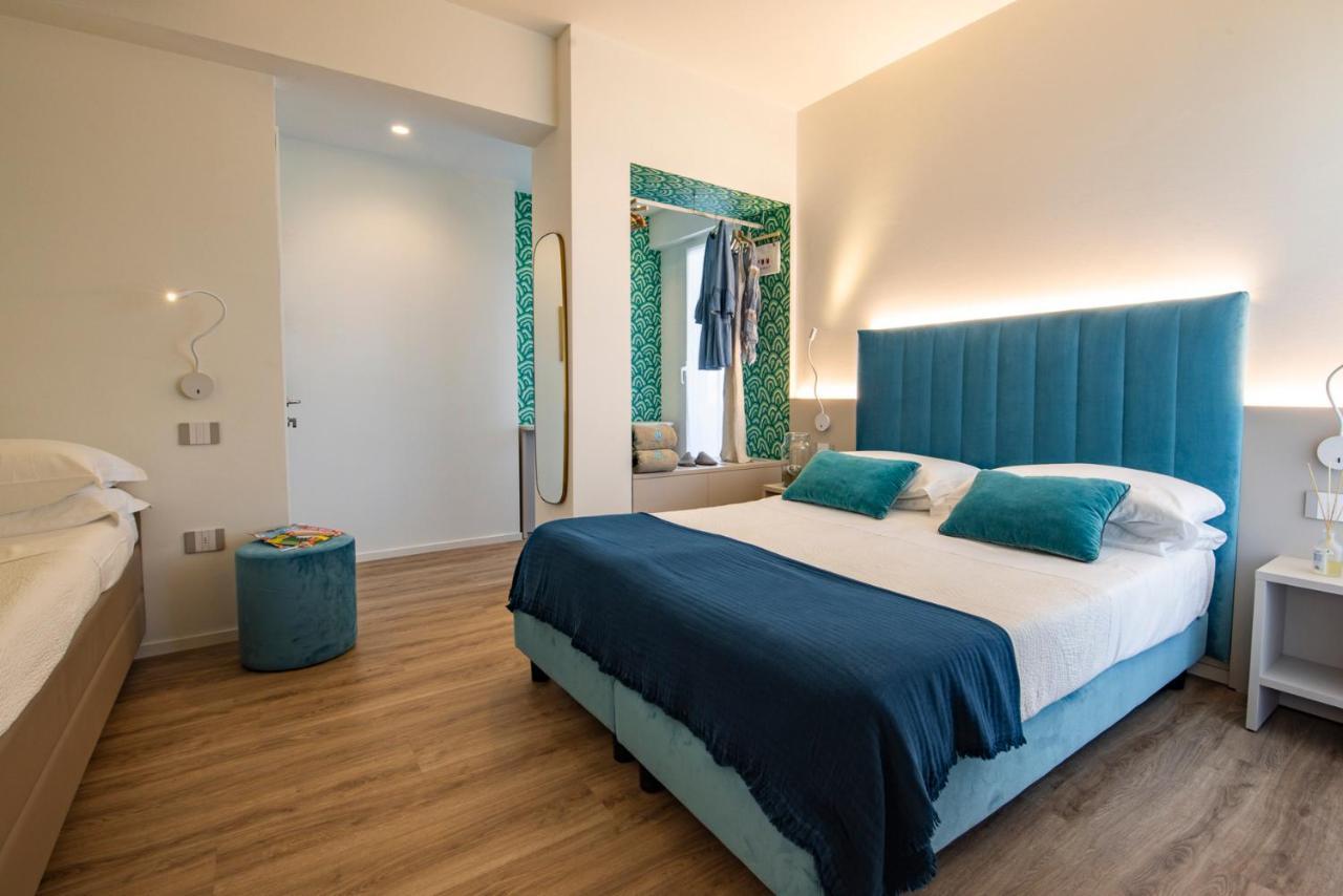 Una Hotels Imperial Beach Hotel Marotta Ngoại thất bức ảnh