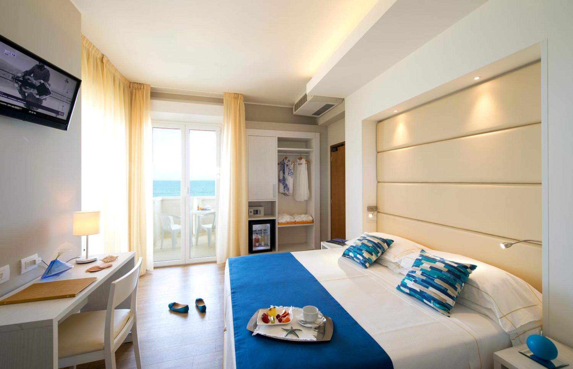 Una Hotels Imperial Beach Hotel Marotta Ngoại thất bức ảnh