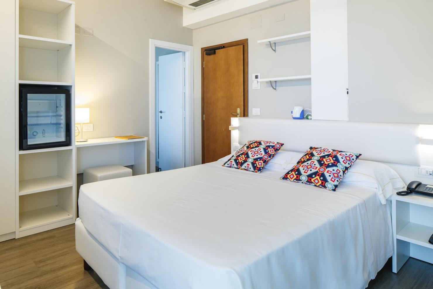 Una Hotels Imperial Beach Hotel Marotta Ngoại thất bức ảnh