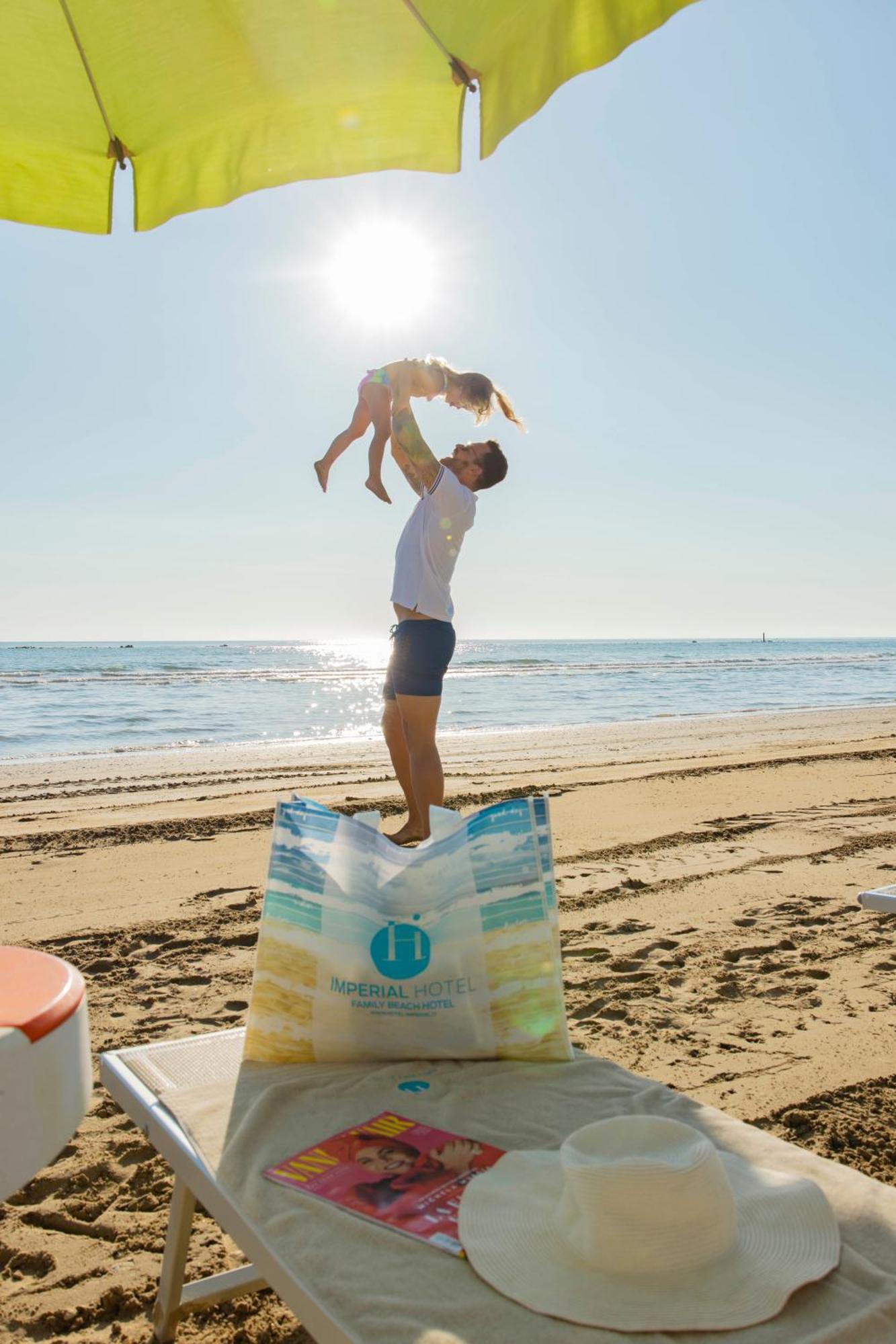 Una Hotels Imperial Beach Hotel Marotta Ngoại thất bức ảnh