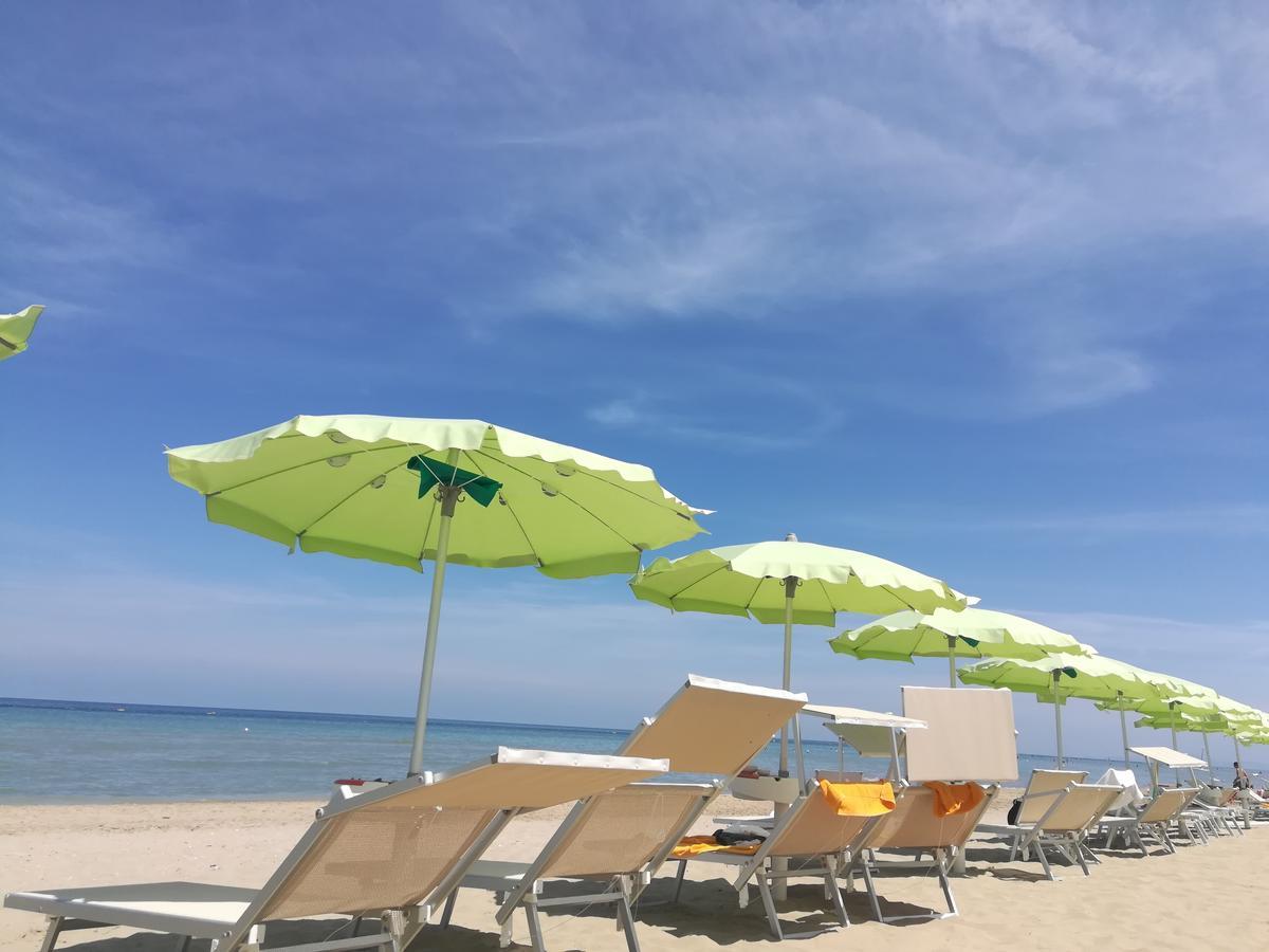 Una Hotels Imperial Beach Hotel Marotta Ngoại thất bức ảnh