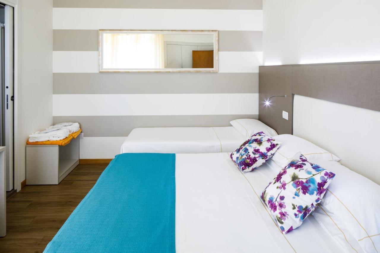 Una Hotels Imperial Beach Hotel Marotta Ngoại thất bức ảnh